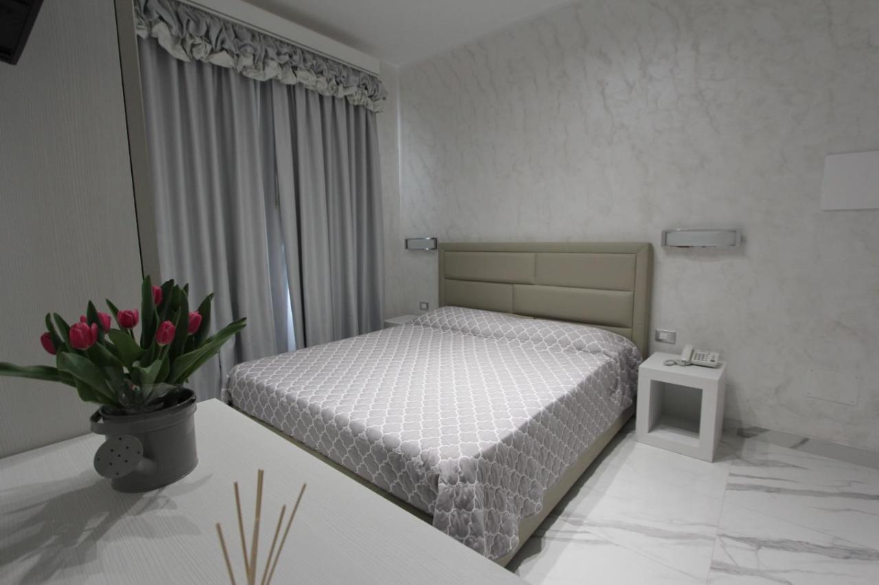 Hotel Presidente Porto Cesareo Eksteriør billede